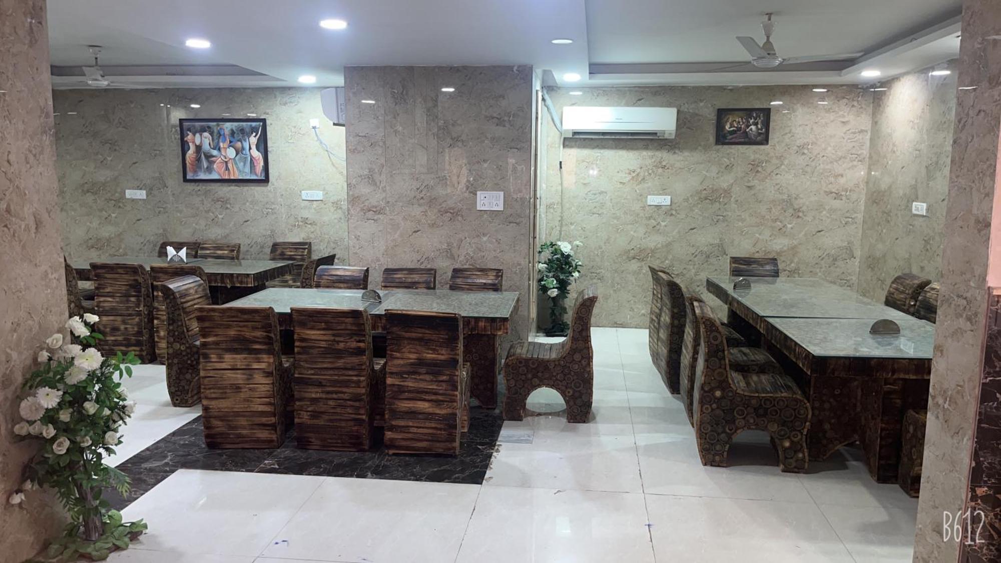 Hotel Belwood Suites - Near New Delhi Airport Екстериор снимка